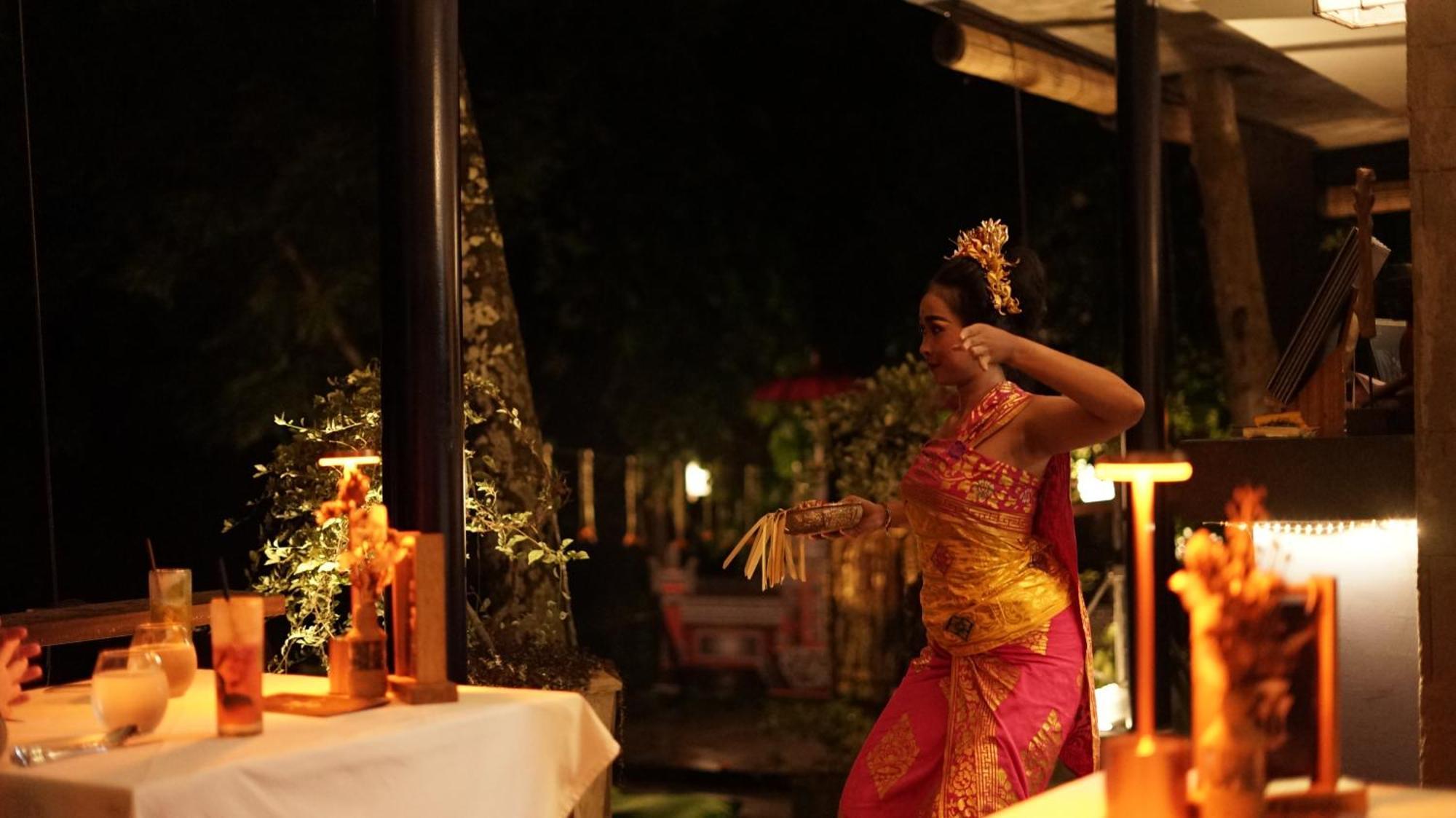 Amora Ubud Boutique Villas Exterior photo